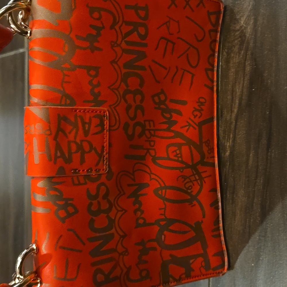 Trendy Red And Clear Geaffitti Crossbody Bag - Picture 4 of 6